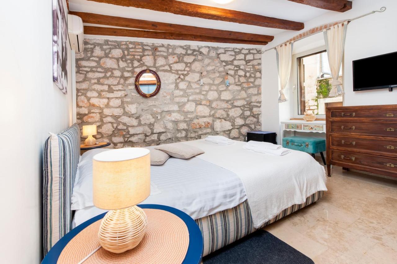 Revera Rooms Rovinj Exteriör bild