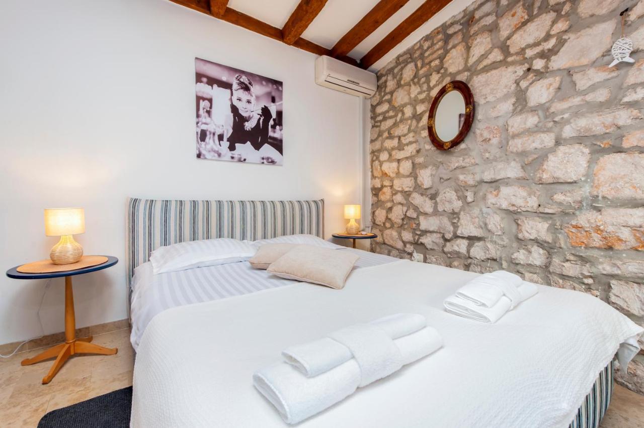 Revera Rooms Rovinj Exteriör bild