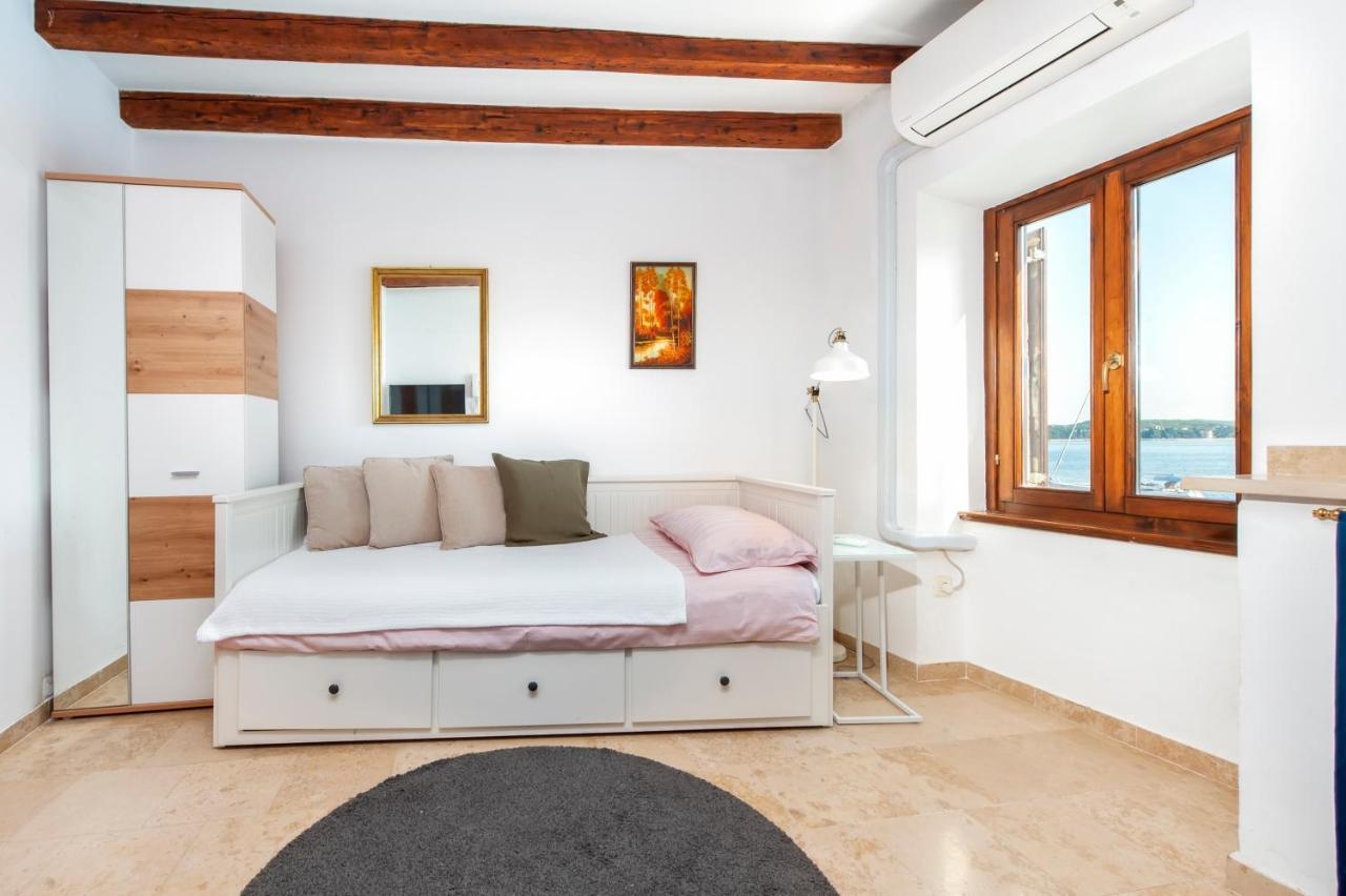 Revera Rooms Rovinj Exteriör bild